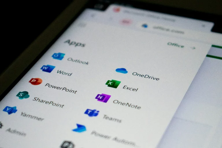 Smileys pour Outlook : comment ajouter des émoticônes à vos emails